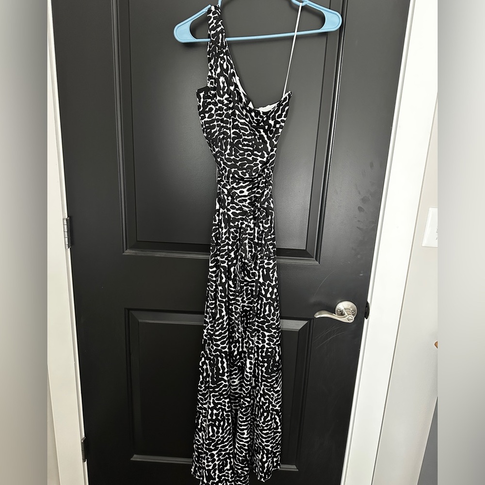 Tahari black & white one shoulder maxi dress